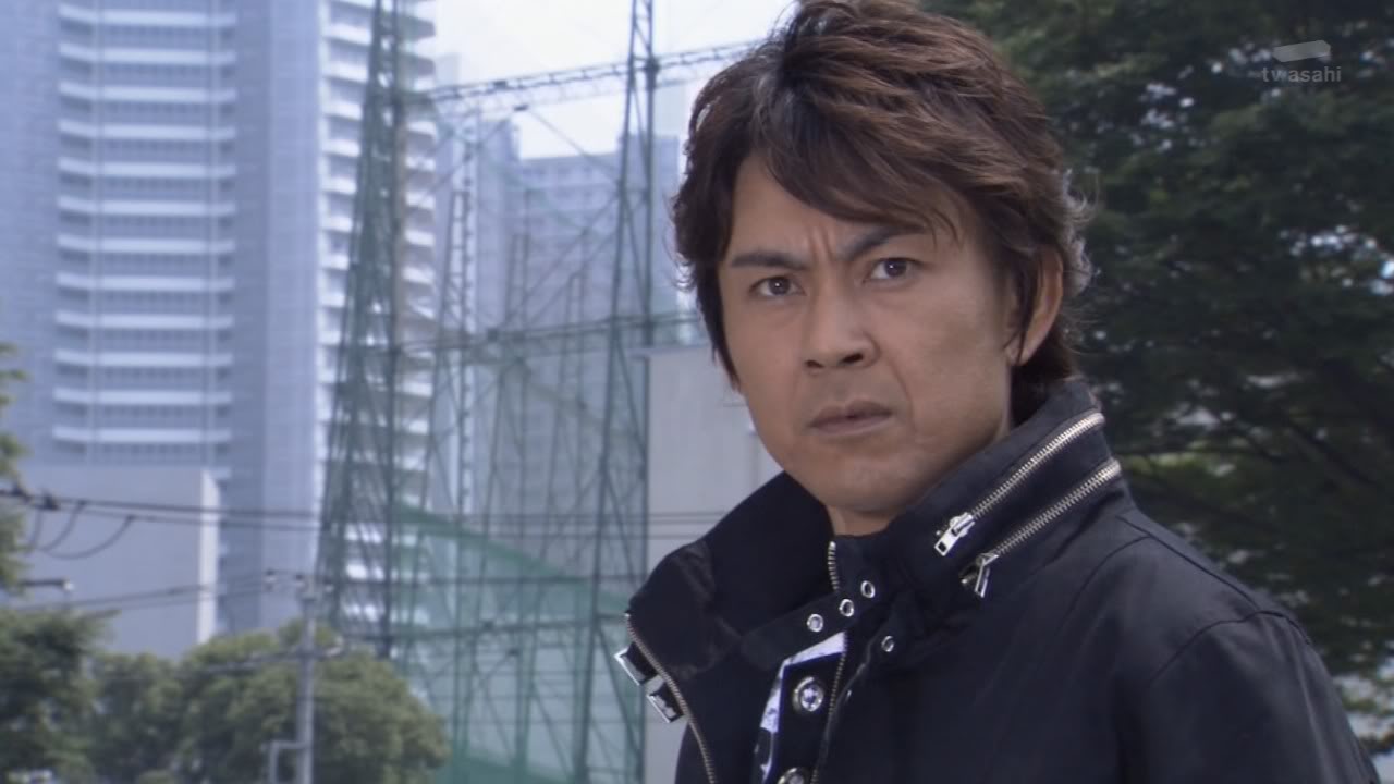 Tetsuo Kurata mais uma vez como Kamen Rider